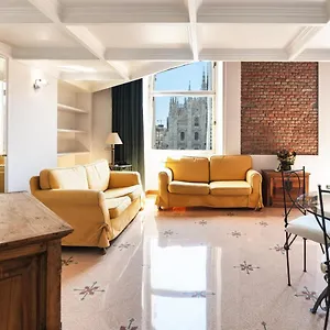 Appartamento Duomo Cathedral View - Luxury Milano